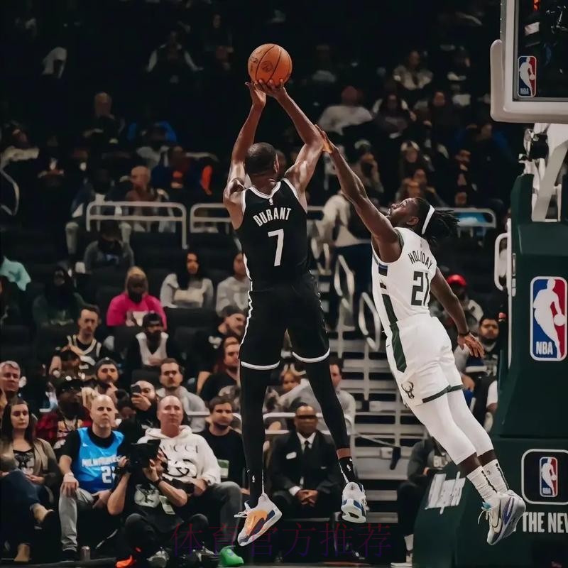 曼恩投中半场压哨三分，篮网最多落后20分追到只差4分